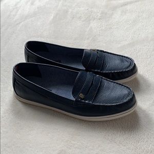 Tommy Hilfiger ladies navy loafers women’s 10